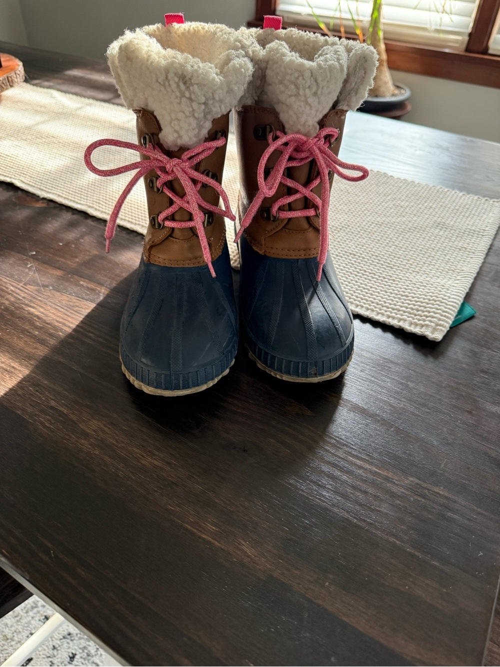 3M Thinsulate Kids Navy Blue & Brown Winter Boots with Pink Laces